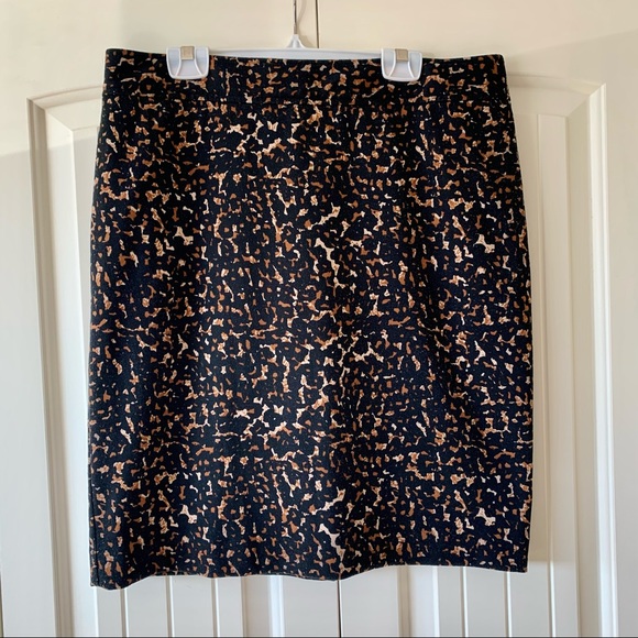 💥2/$30 Lord & Taylor Knit Animal Print Pencil Skirt sz12 - Picture 2 of 10
